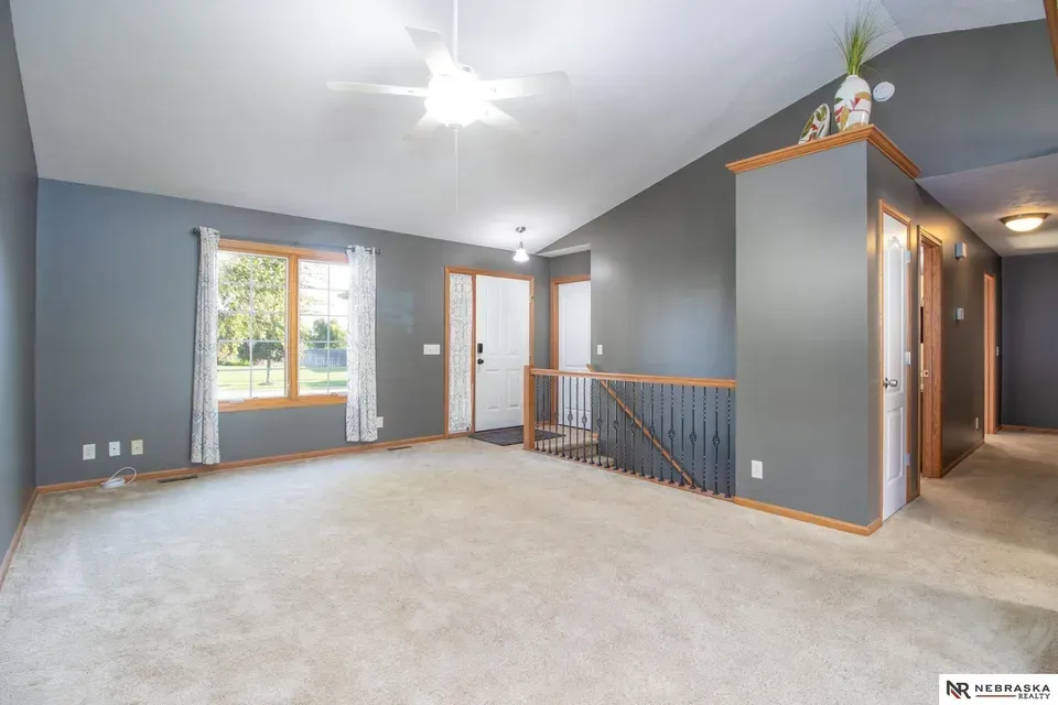 4 Bed 3 Bath Established Contemporary Home in Lincoln, NE - 3