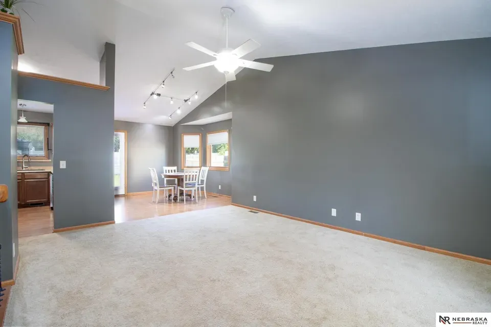 4 Bed 3 Bath Established Contemporary Home in Lincoln, NE - 4