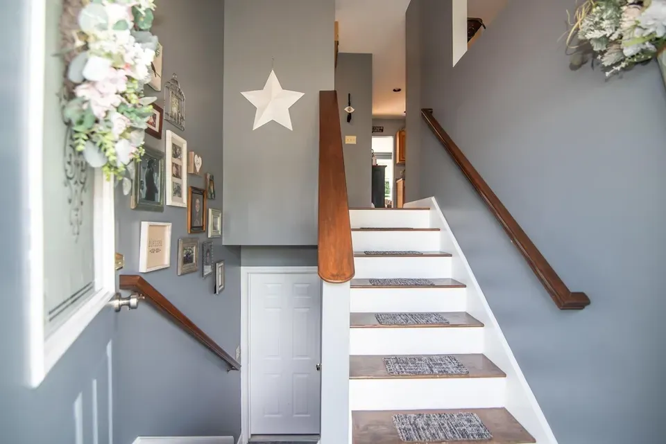 4 Bed 3 Bath Established Contemporary Home in Manchester, NH - 4