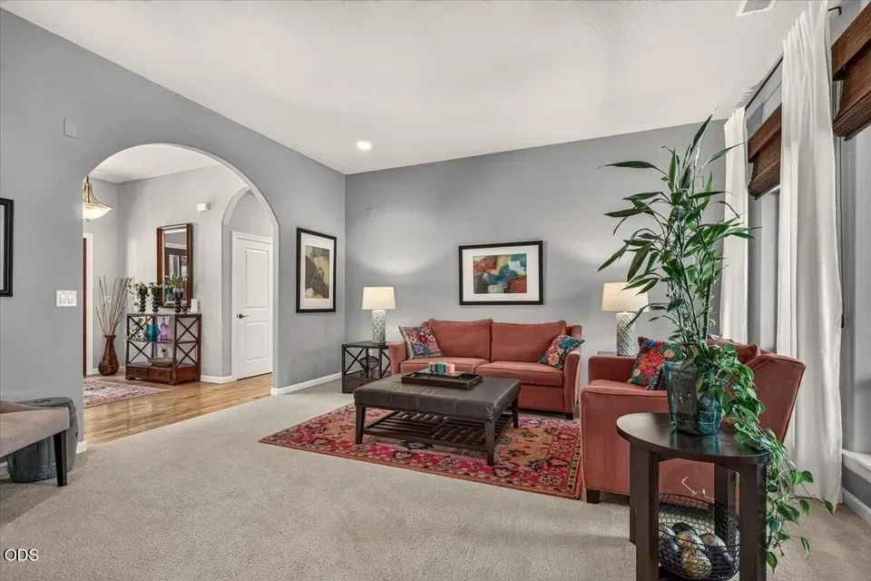 4 Bed 3 Bath Established Contemporary Home in Medford, OR - 4