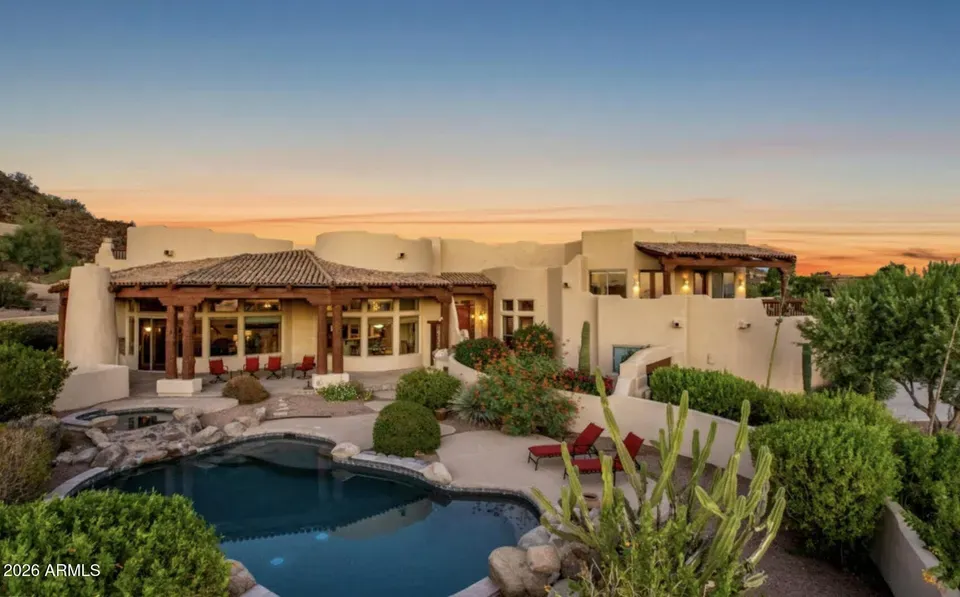 4 Bed 3 Bath Established Contemporary Home in Mesa, AZ