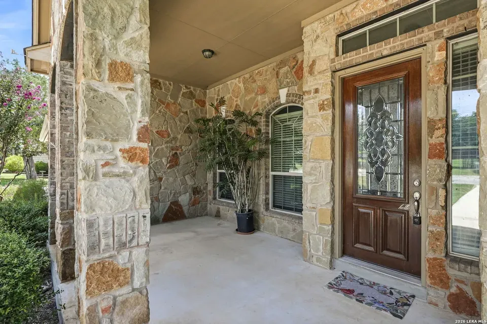 4 Bed 3 Bath Established Contemporary Home in New Braunfels, TX - 4