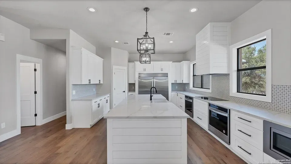 4 Bed 3 Bath Established Contemporary Home in New Braunfels, TX - 5