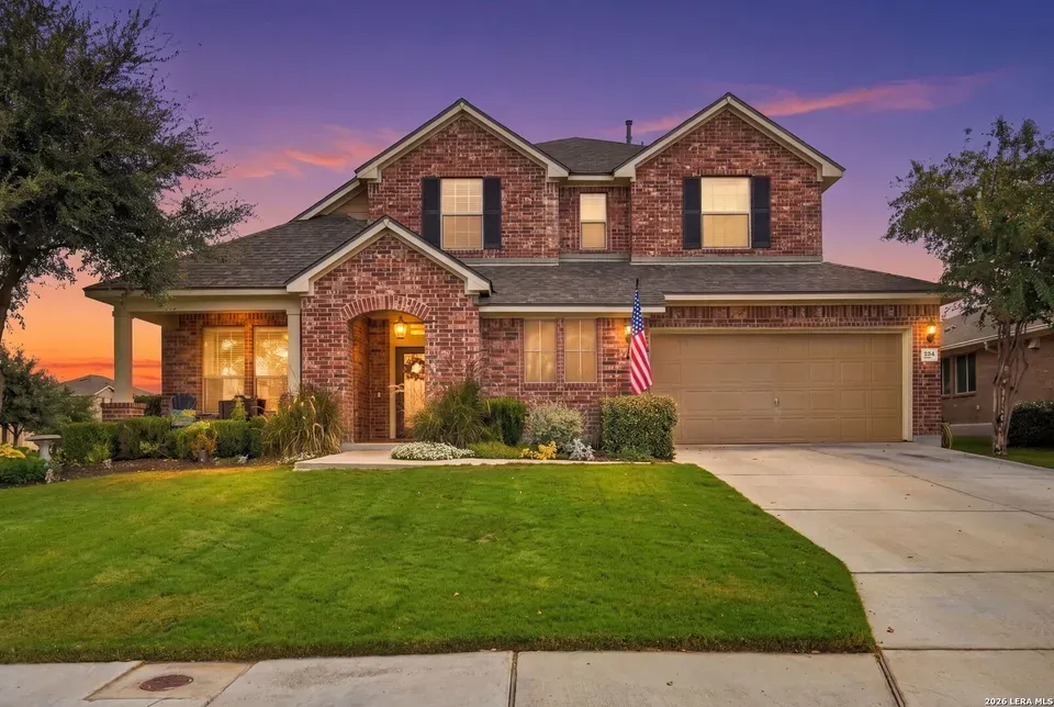 4 Bed 3 Bath Established Contemporary Home in New Braunfels, TX - 1