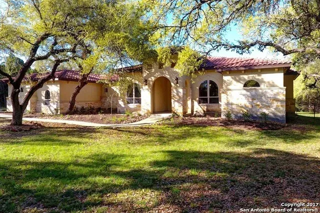 4 Bed 3 Bath Established Contemporary Home in New Braunfels, TX - 3