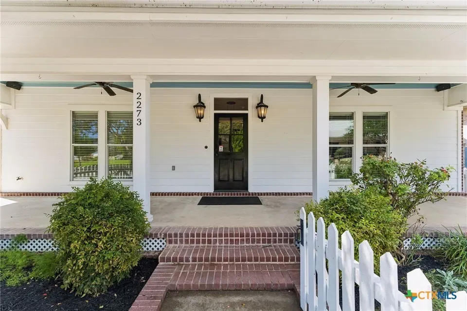 4 Bed 3 Bath Established Contemporary Home in New Braunfels, TX - 4