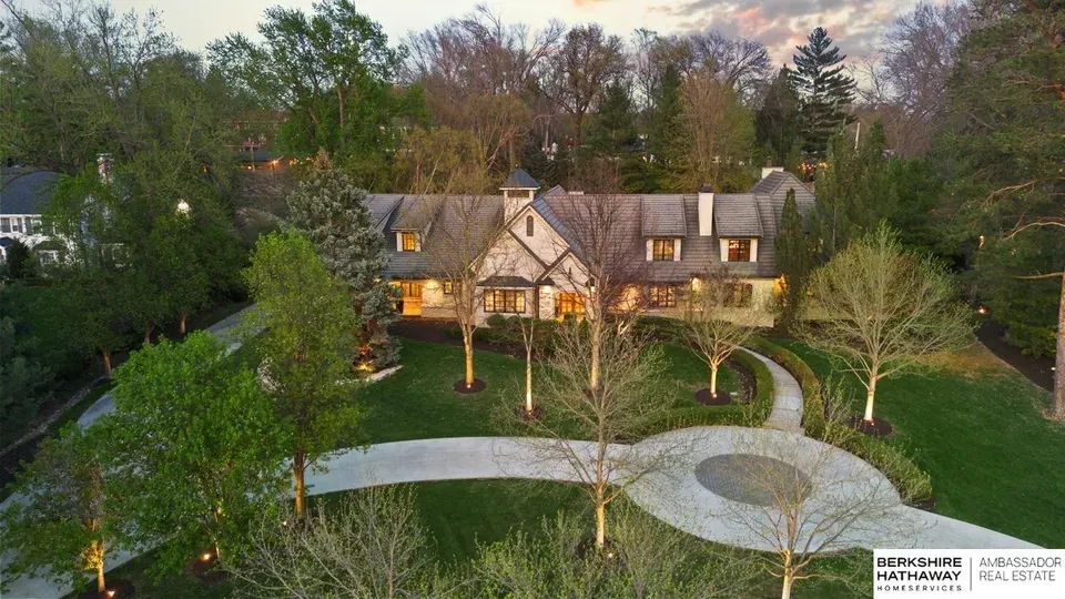 4 Bed 3 Bath Established Contemporary Home in Omaha, NE - 1