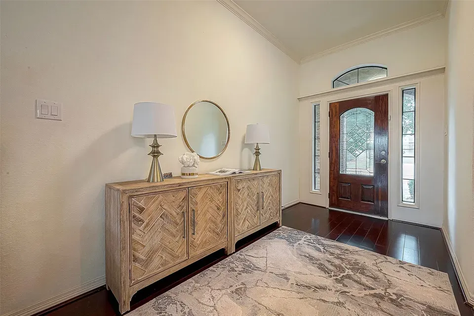 4 Bed 3 Bath Established Contemporary Home in Pearland, TX - 2