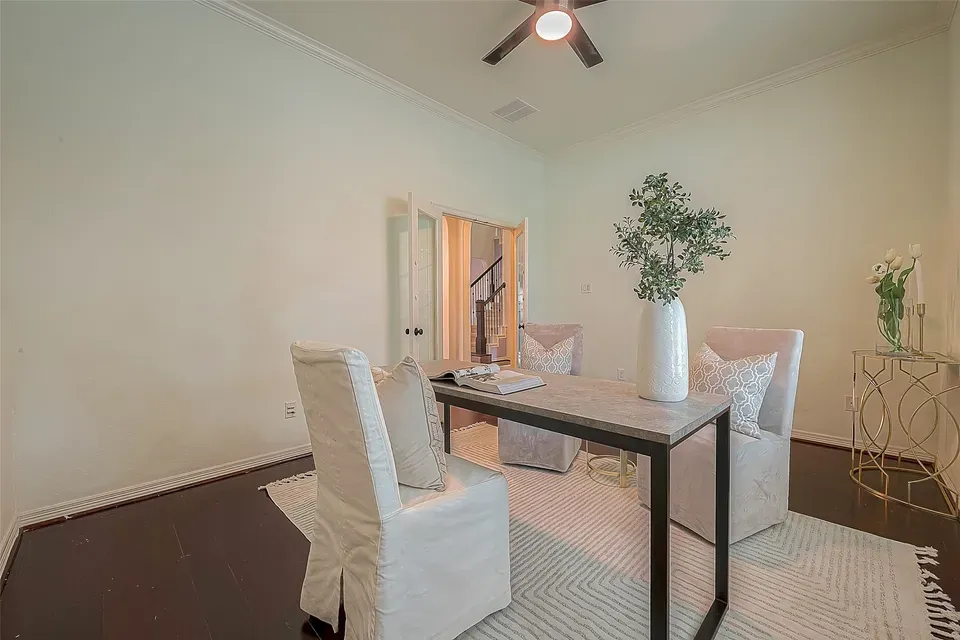 4 Bed 3 Bath Established Contemporary Home in Pearland, TX - 4