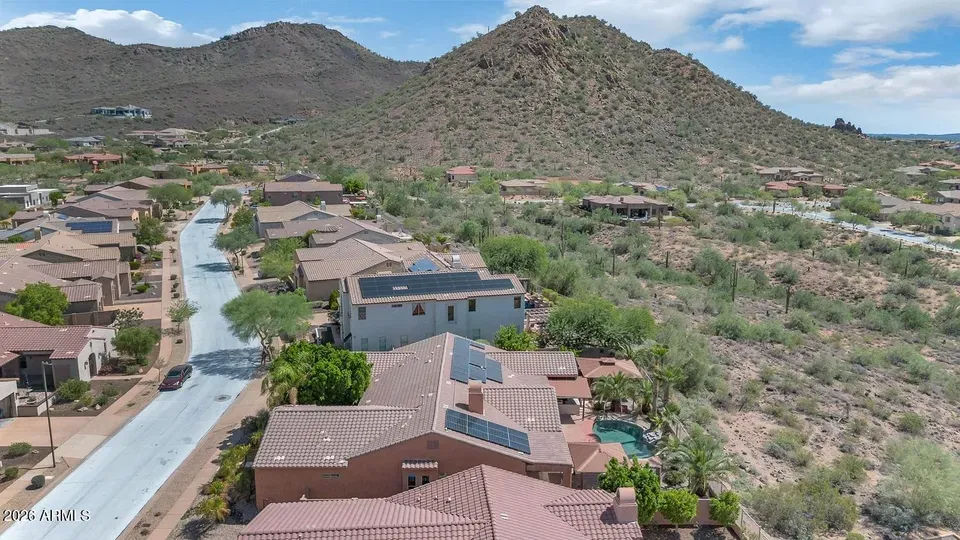 4 Bed 3 Bath Established Contemporary Home in Phoenix, AZ - 4