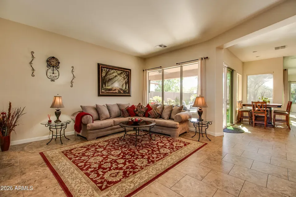 4 Bed 3 Bath Established Contemporary Home in Phoenix, AZ - 5