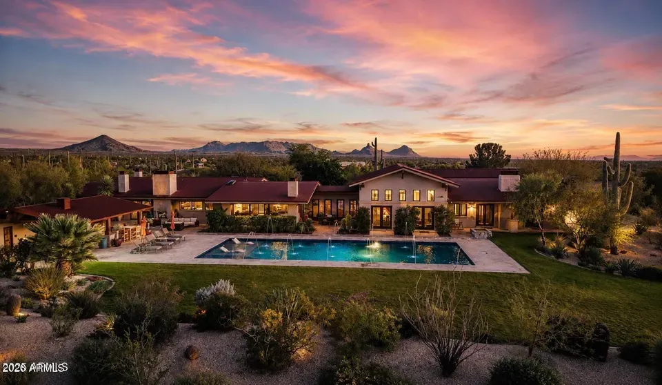 4 Bed 3 Bath Established Contemporary Home in Scottsdale, AZ