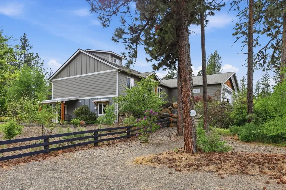 4 Bed 3 Bath Established Contemporary Home in Spokane, WA - 3