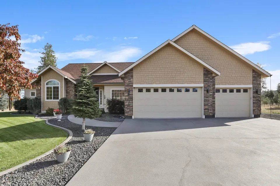 4 Bed 3 Bath Established Contemporary Home in Spokane, WA