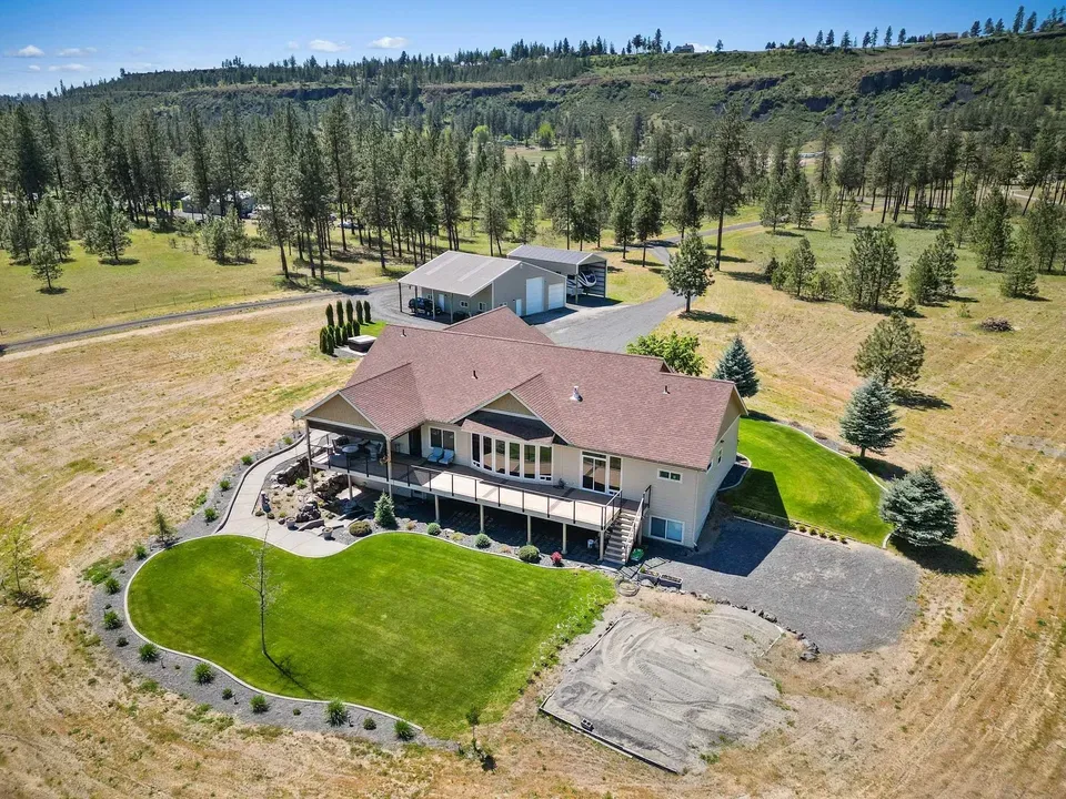 4 Bed 3 Bath Established Contemporary Home in Spokane, WA - 4