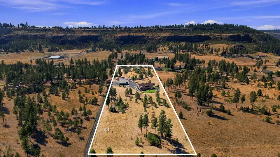4 Bed 3 Bath Established Contemporary Home in Spokane, WA - 5