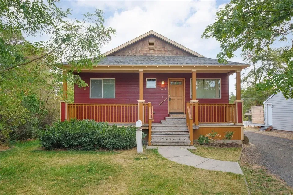 4 Bed 3 Bath Established Contemporary Home in Spokane, WA - 2