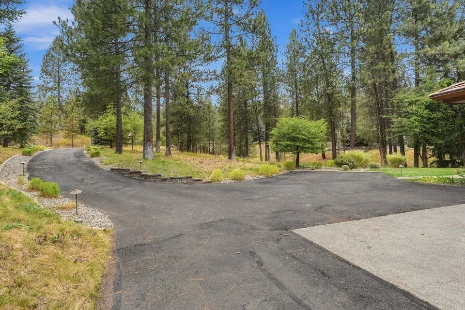 4 Bed 3 Bath Established Contemporary Home in Spokane, WA - 3