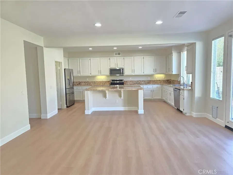 4 Bed 3 Bath Established Contemporary Home in Temecula, CA - 3
