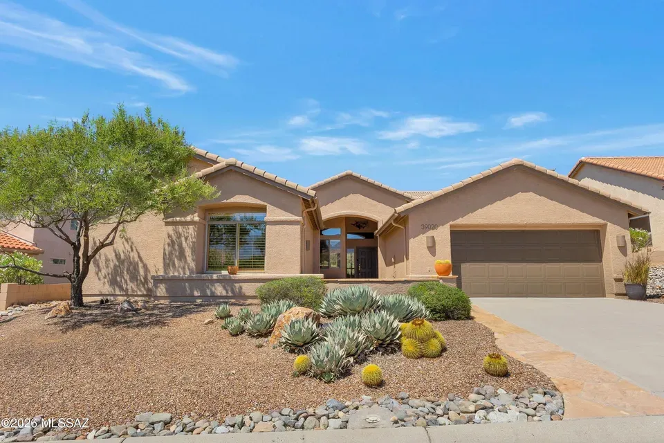 4 Bed 3 Bath Established Contemporary Home in Tucson, AZ