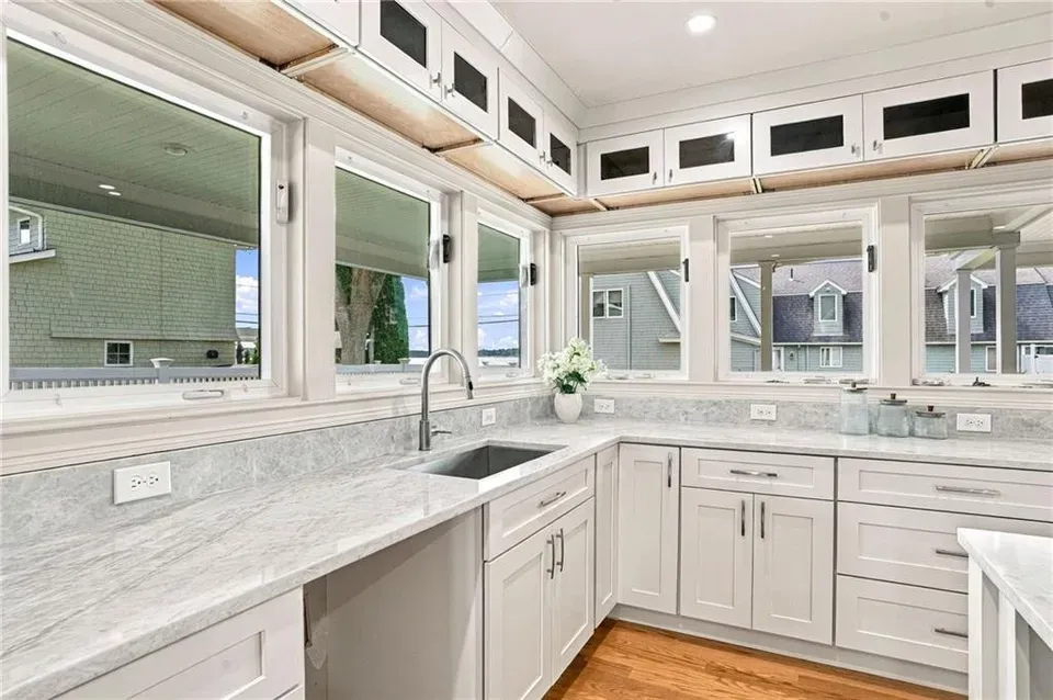 4 Bed 3 Bath Established Contemporary Home in Warwick, RI - 4