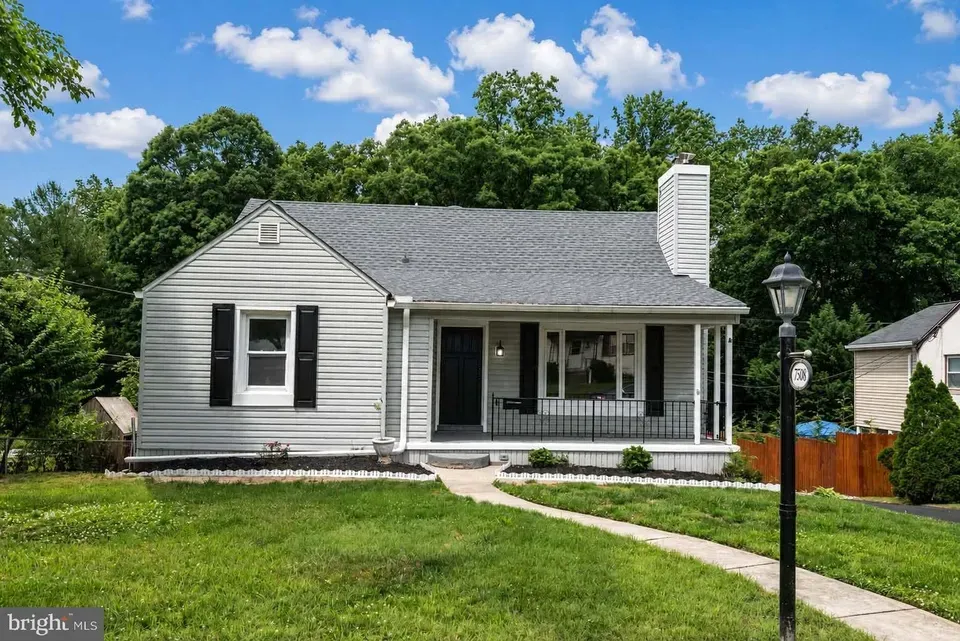 4 Bed 3 Bath Established Mid-Century Residence in Baltimore, MD - 3