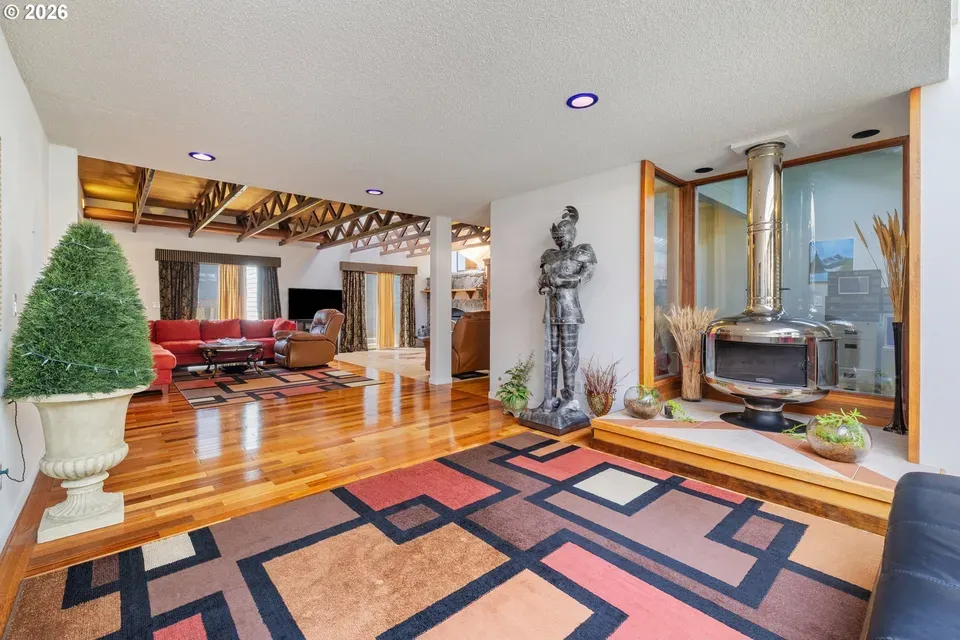 4 Bed 3 Bath Established Mid-Century Residence in Beaverton, OR - 5