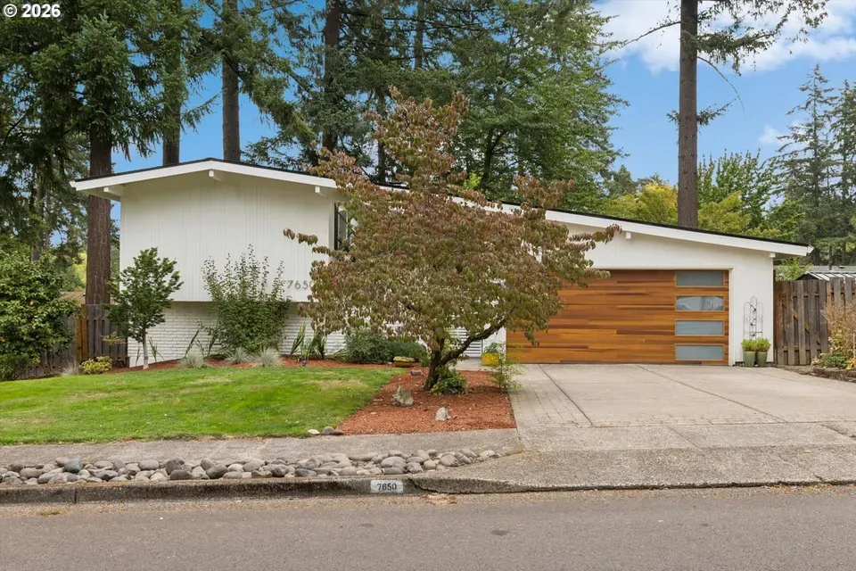 4 Bed 3 Bath Established Mid-Century Residence in Beaverton, OR