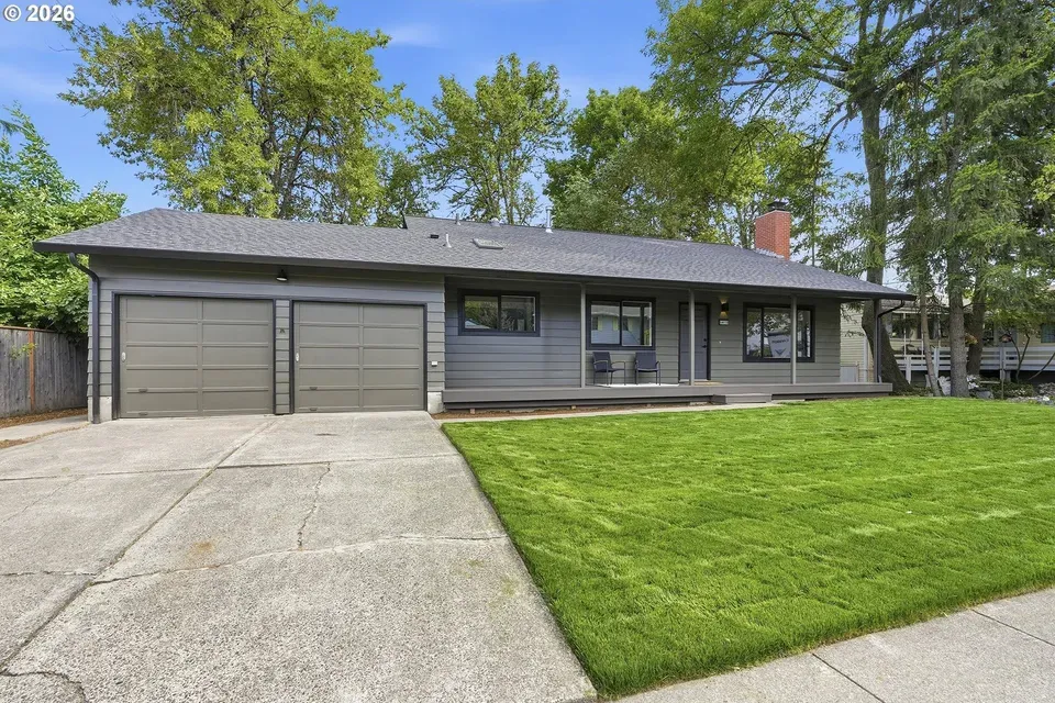 4 Bed 3 Bath Established Mid-Century Residence in Beaverton, OR - 3