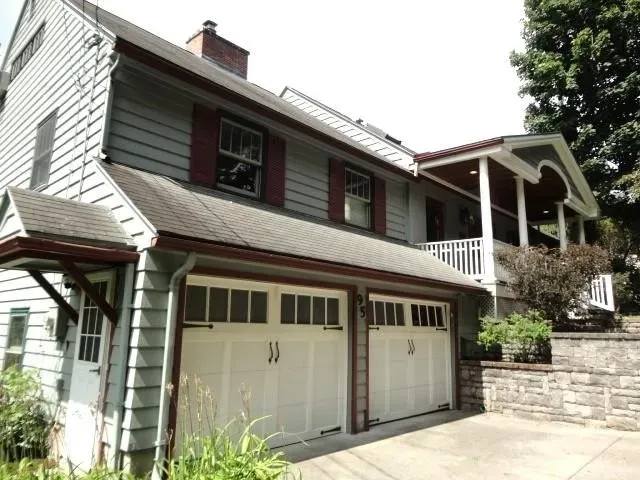 4 Bed 3 Bath Established Mid-Century Residence in Burlington, VT - 4