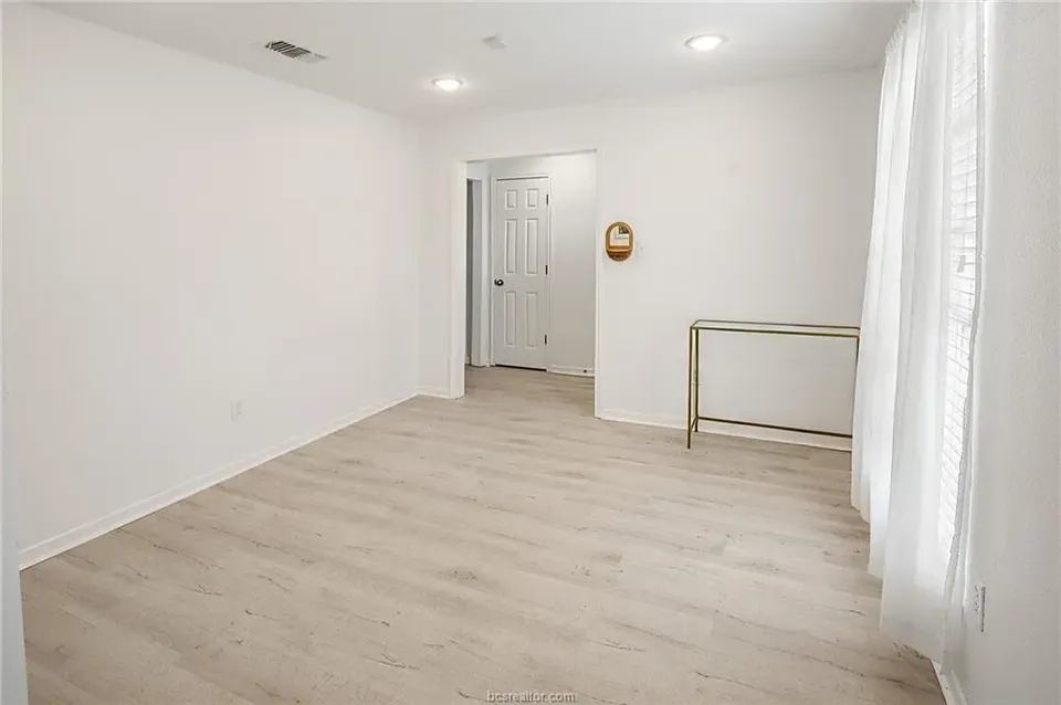 4 Bed 3 Bath Established Mid-Century Residence in College Station, TX - 4