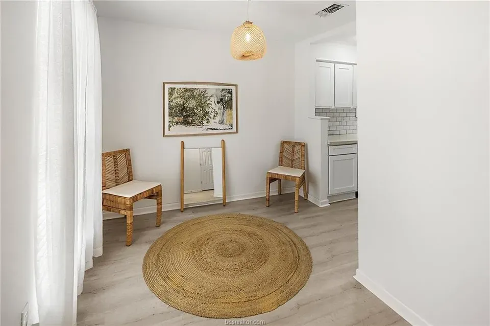 4 Bed 3 Bath Established Mid-Century Residence in College Station, TX - 5