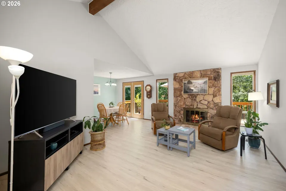 4 Bed 3 Bath Established Mid-Century Residence in Hillsboro, OR - 3