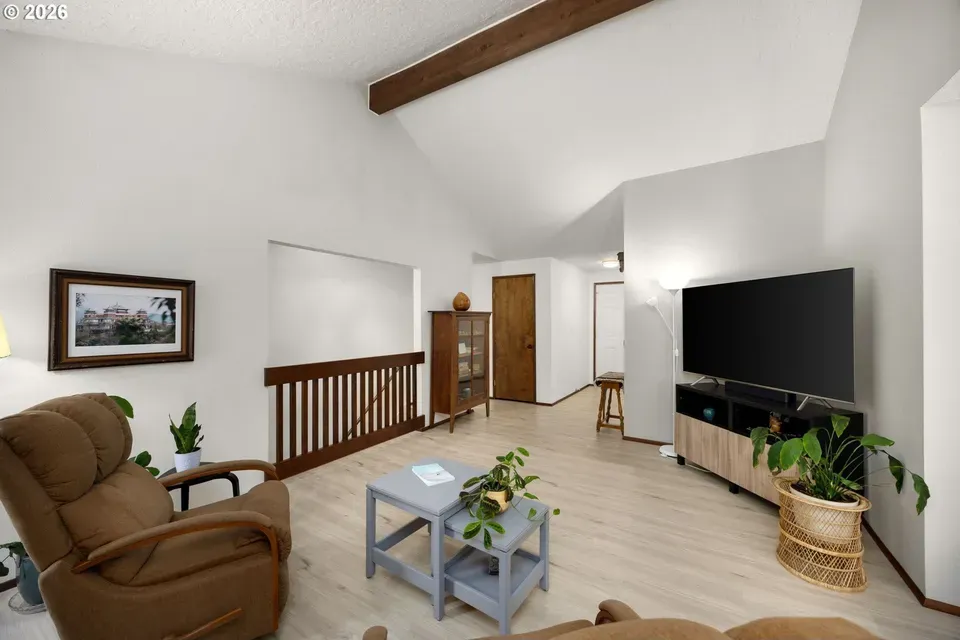 4 Bed 3 Bath Established Mid-Century Residence in Hillsboro, OR - 4