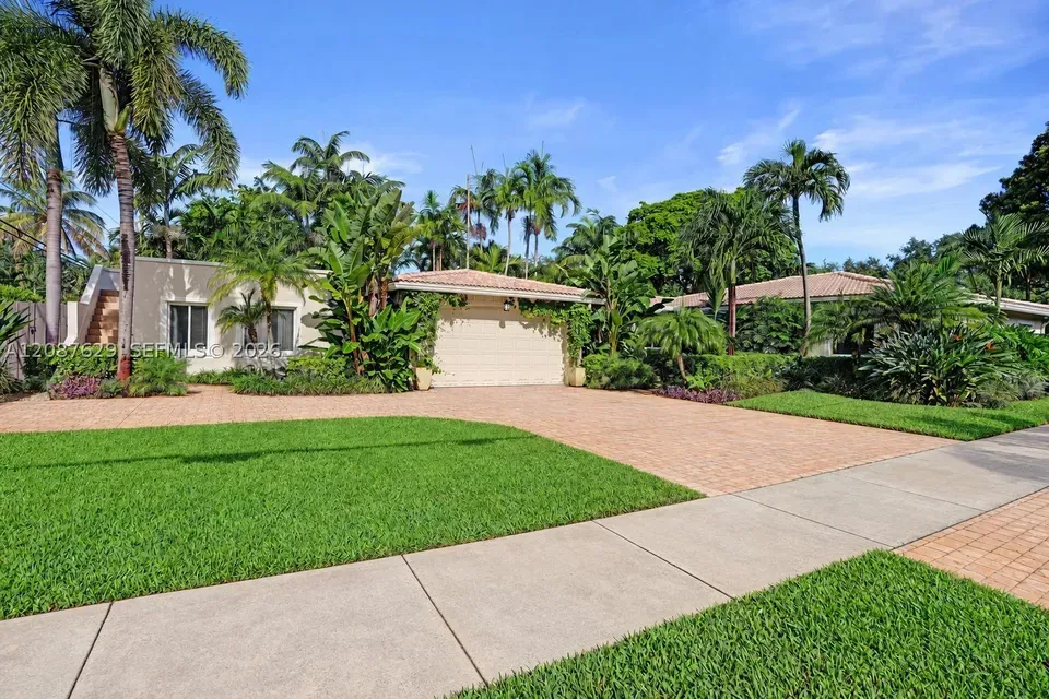 4 Bed 3 Bath Established Mid-Century Residence in Hollywood, FL
