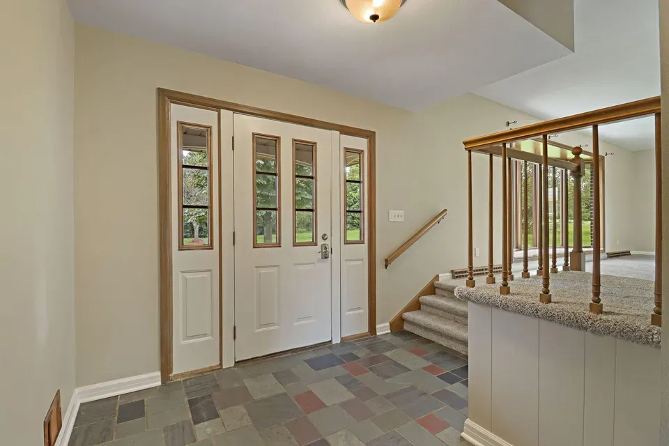 4 Bed 3 Bath Established Mid-Century Residence in Kenosha, WI - 3