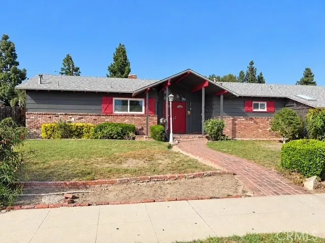 4 Bed 3 Bath Established Mid-Century Residence in Los Angeles, CA - 1