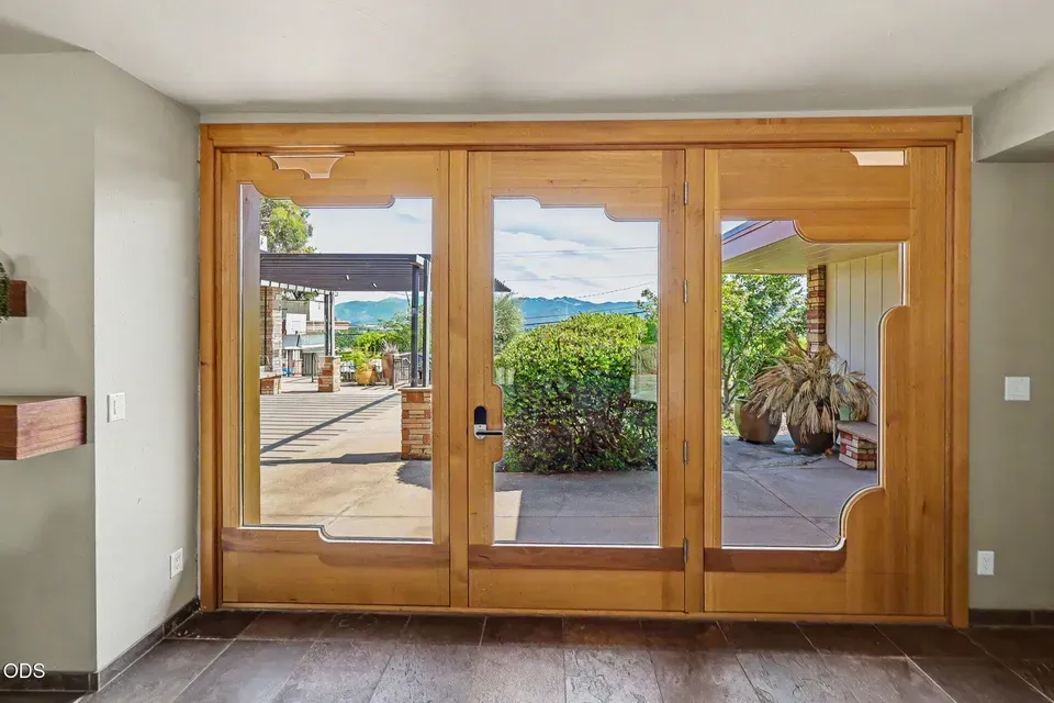4 Bed 3 Bath Established Mid-Century Residence in Medford, OR - 4