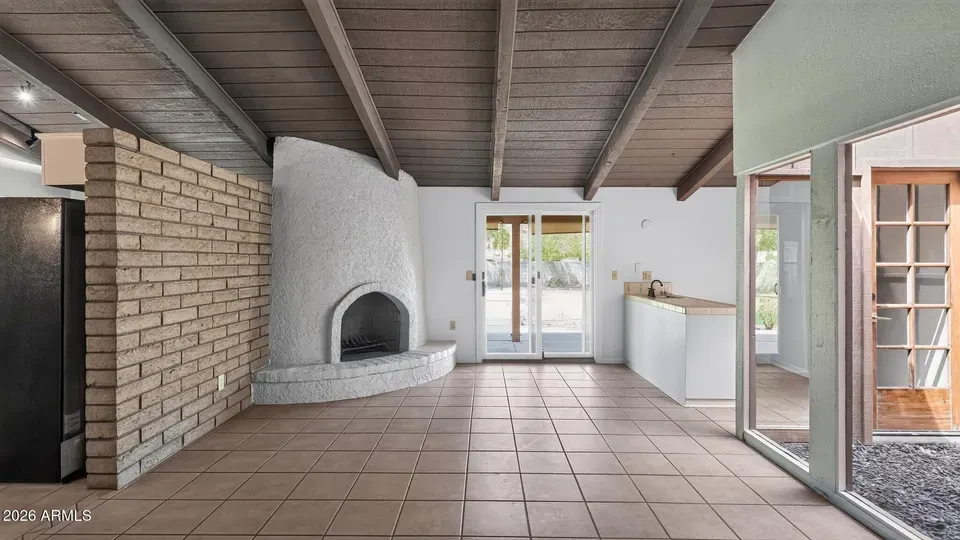 4 Bed 3 Bath Established Mid-Century Residence in Mesa, AZ - 3