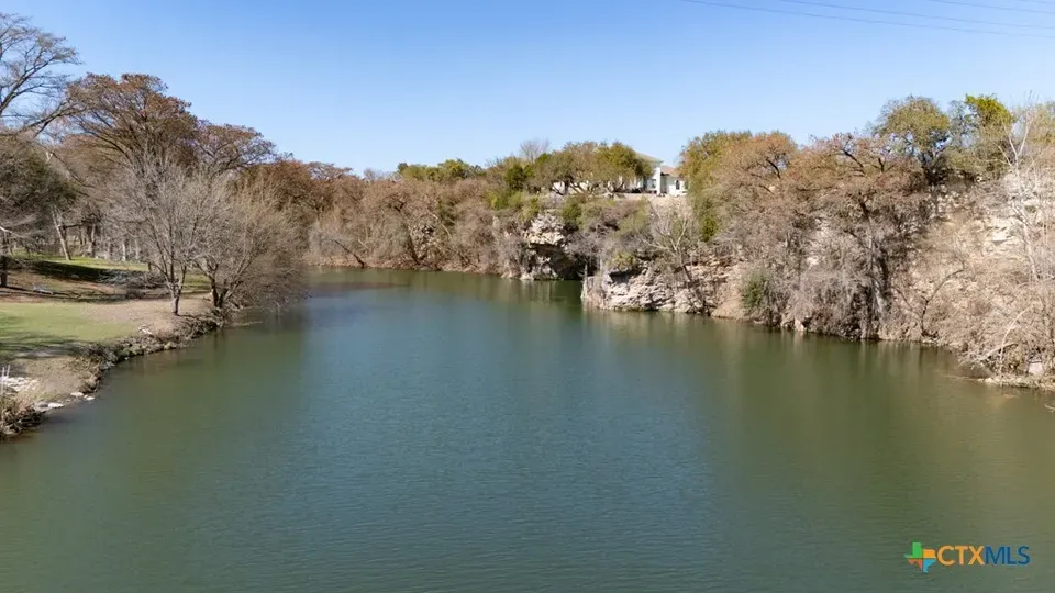 4 Bed 3 Bath Established Mid-Century Residence in New Braunfels, TX - 1