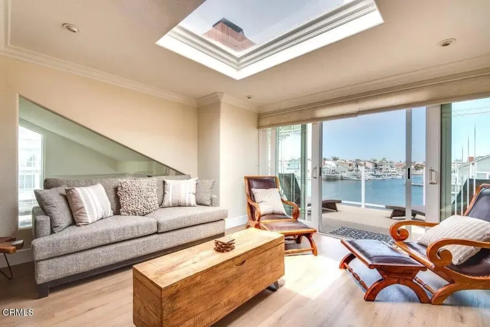 4 Bed 3 Bath Established Mid-Century Residence in Oxnard, CA - 4