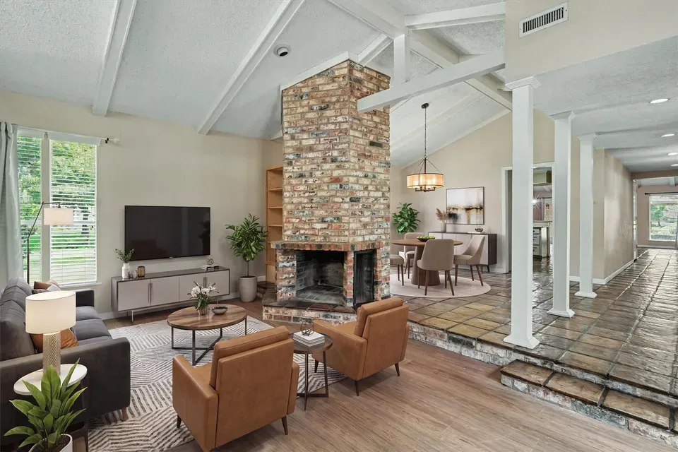 4 Bed 3 Bath Established Mid-Century Residence in Pearland, TX - 4
