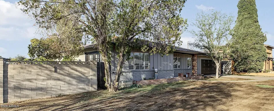 4 Bed 3 Bath Established Mid-Century Residence in Phoenix, AZ - 4
