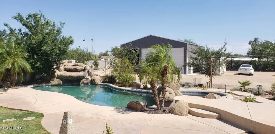 4 Bed 3 Bath Established Mid-Century Residence in Phoenix, AZ - 3