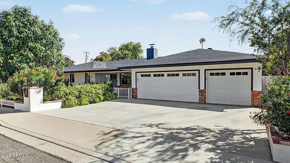 4 Bed 3 Bath Established Mid-Century Residence in Phoenix, AZ - 1
