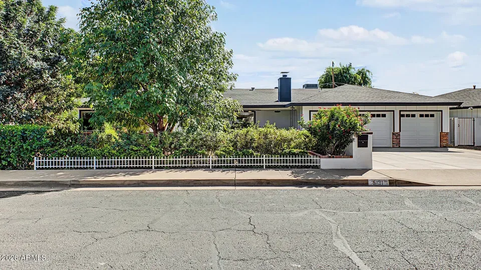 4 Bed 3 Bath Established Mid-Century Residence in Phoenix, AZ - 2