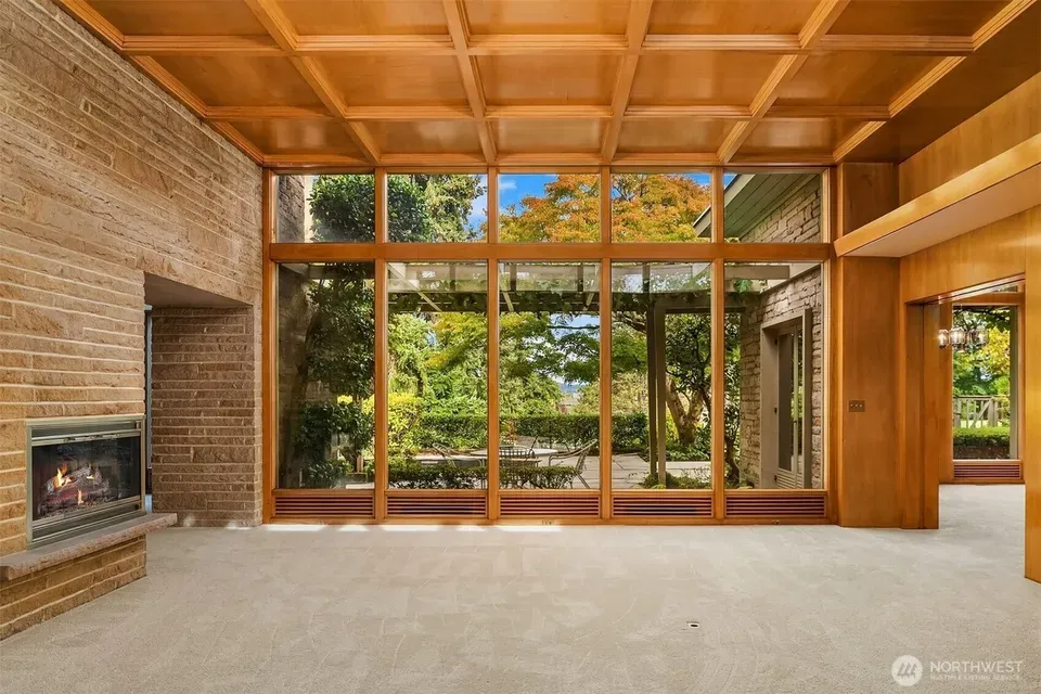 4 Bed 3 Bath Established Mid-Century Residence in Seattle, WA - 5