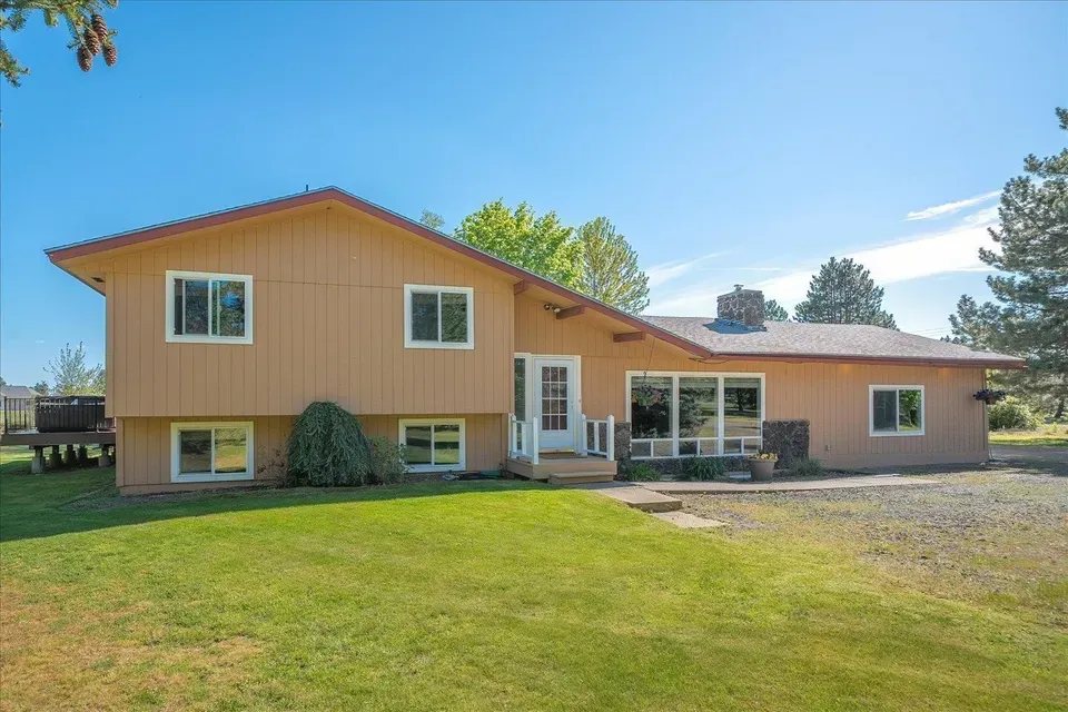 4 Bed 3 Bath Established Mid-Century Residence in Spokane, WA - 2
