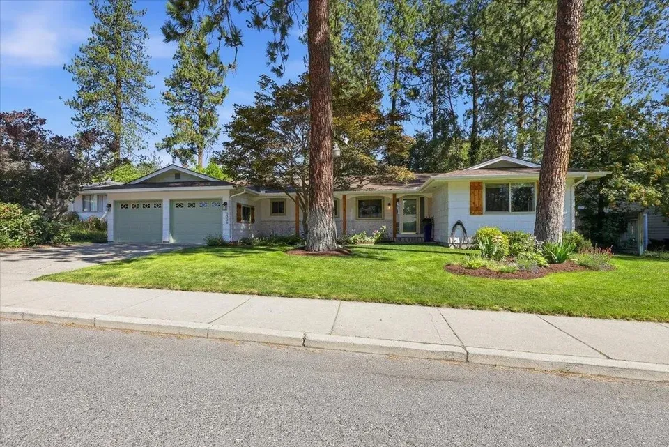 4 Bed 3 Bath Established Mid-Century Residence in Spokane, WA - 1