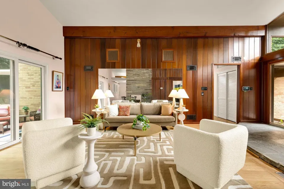 4 Bed 3 Bath Established Mid-Century Residence in Washington, DC - 3